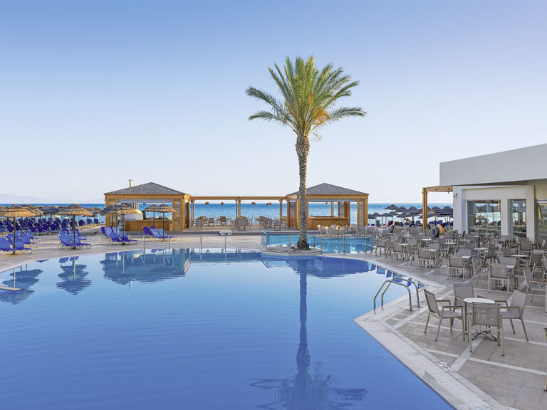 zwembad avra beach